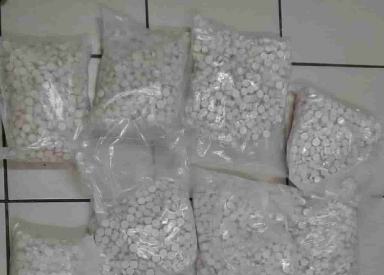 drugs cape town - packets of mandrax pills