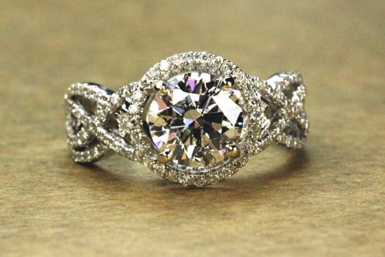 engagement diamond rings