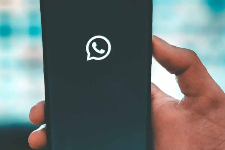 WhatsApp down new features privacy