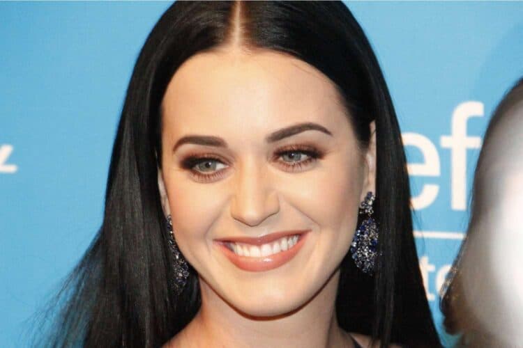 Katy Perry's eye malfunctions during concert sparking conspiracy theories
