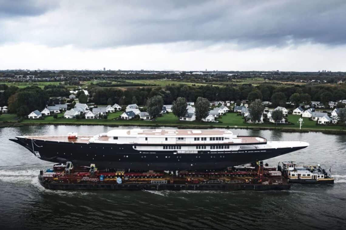 jeff bezos yacht in albania