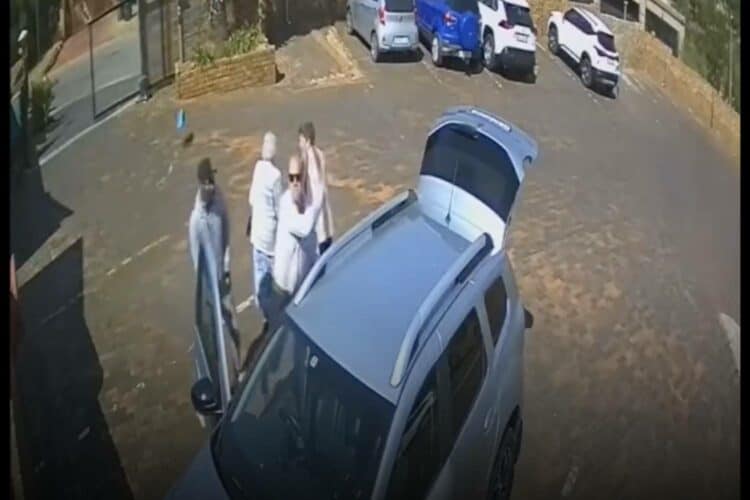 hijacking attempt caught on camera cctv video motorist