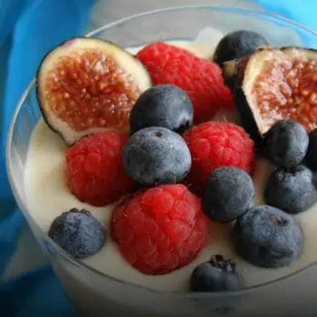 greek yoghurt mixed berries easy recipes
