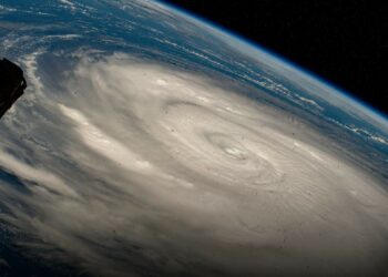 hurricane lee category 5 storm landfall