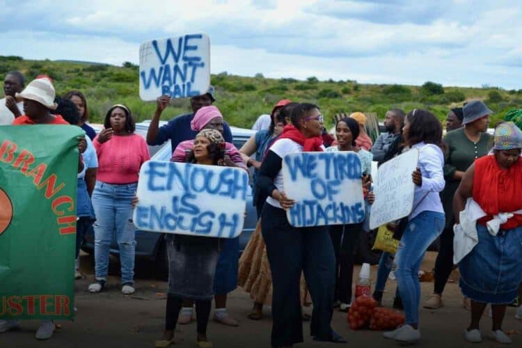 taxi protesters kwanobuhle jikeleza