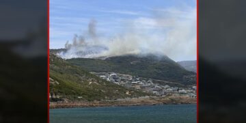 Simon's town harbour bay mall mountain wildfires Friday 5 January 2024