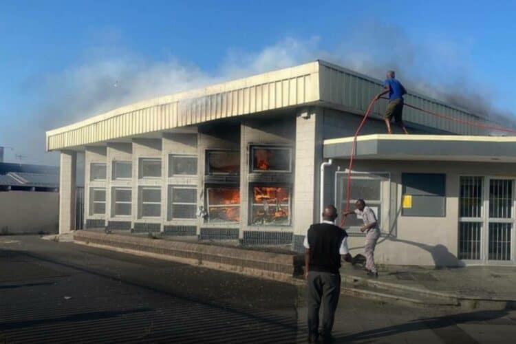 khayelitsha library fire