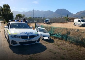 Paarl tik drug dealers arrested high-speed chase
